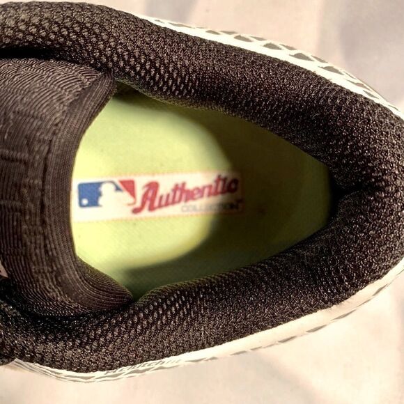 UNDER ARMOUR CLEATS - Picture 6 of 6